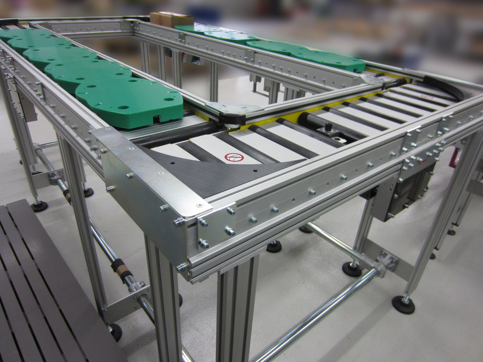 angetriebene Rollenbahn