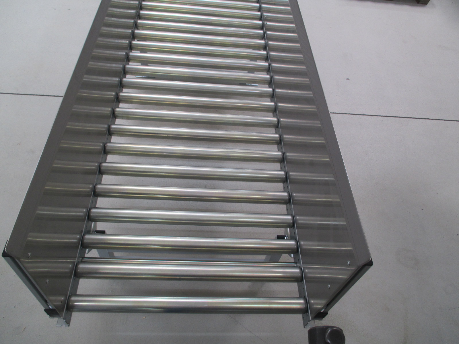 Schwerkraftrollenbahn